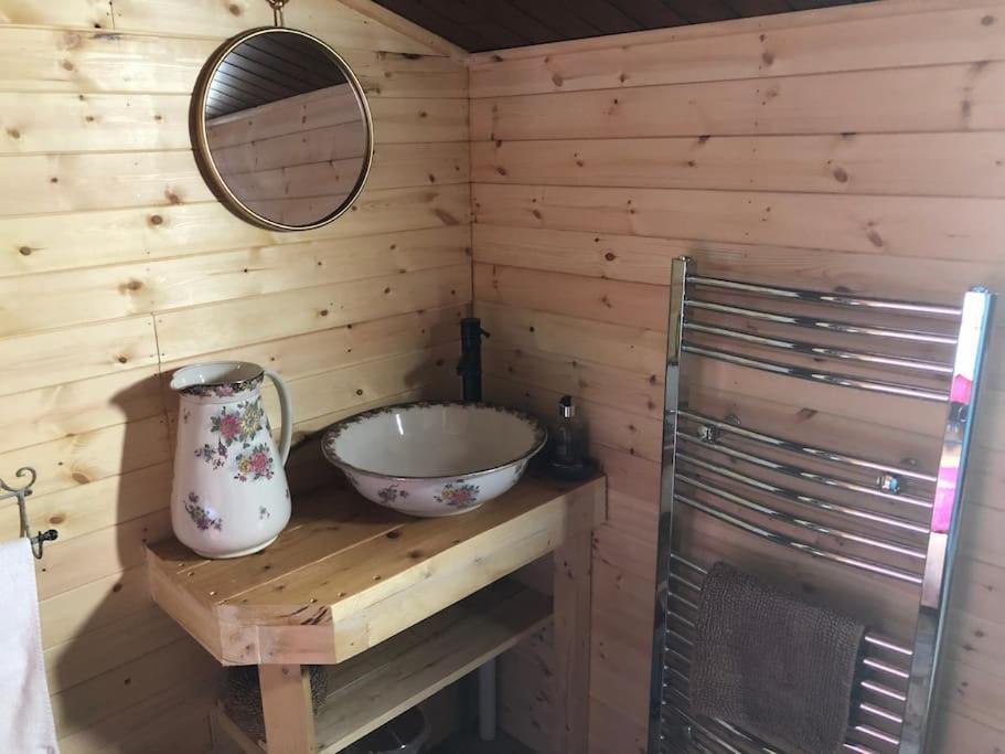 Unique Tiny House Near 3 Peaks - The Zedshed Bentham Exterior foto