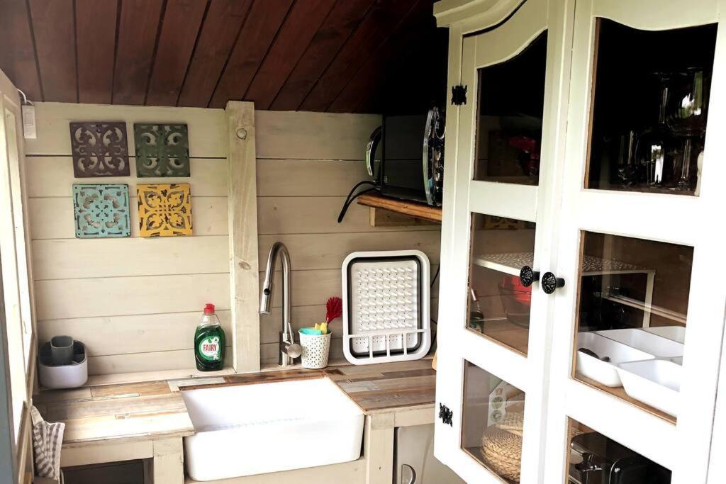 Unique Tiny House Near 3 Peaks - The Zedshed Bentham Exterior foto